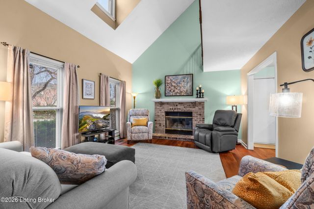 11007 Kestrel Ct, Louisville, KY 40241