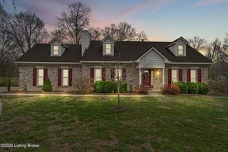 11007 Kestrel Ct, Louisville, KY 40241
