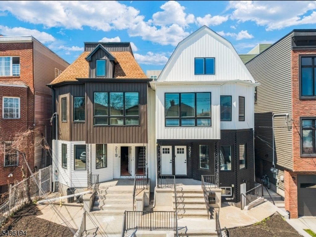 219 Clerk St, Jersey City, NJ 07305