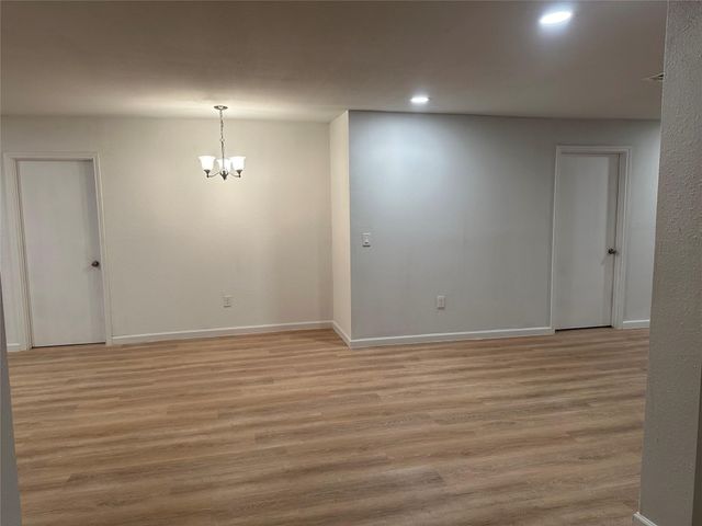 909 Jerry Mashek Drive, West, TX 76691