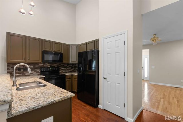 5514 Aberdour Lane, Oakville, MO 63129