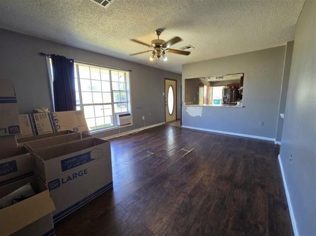 691 Sharon Lane, Moss Bluff, LA 70611