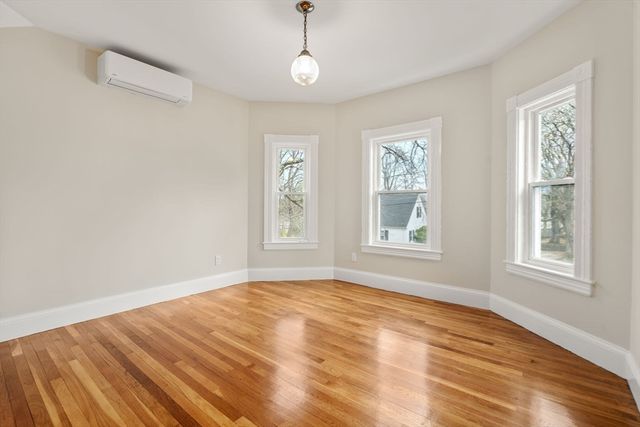 58 Church St, Chelmsford, MA 01863