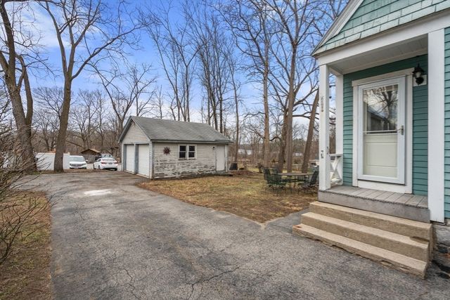 58 Church St, Chelmsford, MA 01863