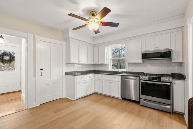 58 Church St, Chelmsford, MA 01863