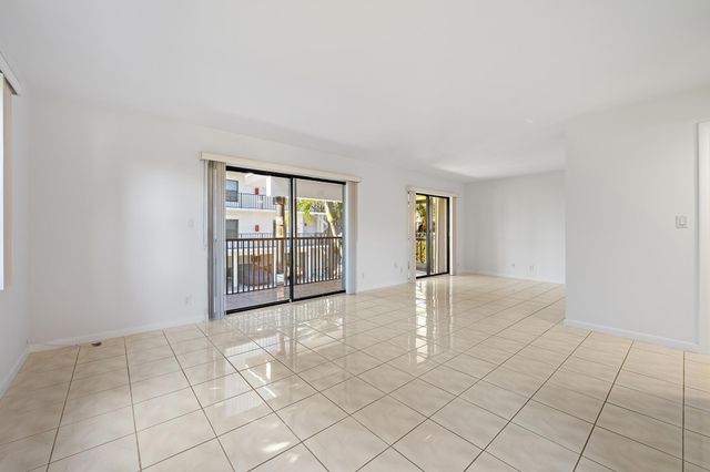 300 Inlet Way 3, Palm Beach Shores, FL 33404