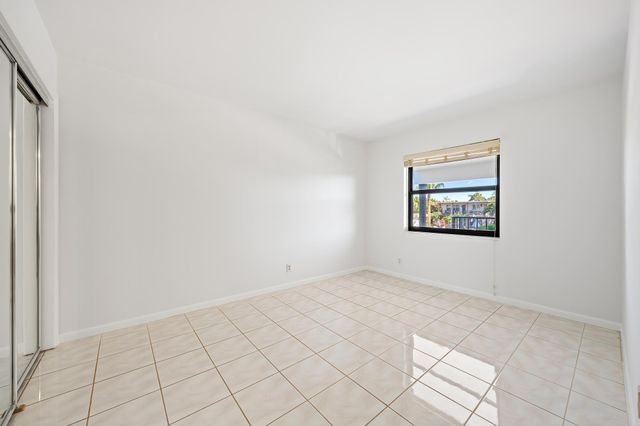 300 Inlet Way 3, Palm Beach Shores, FL 33404
