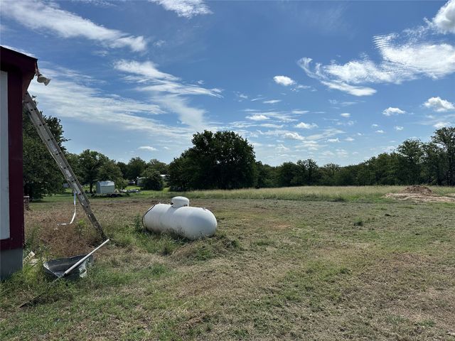570 Big Salty Lane, Springtown, TX 76082