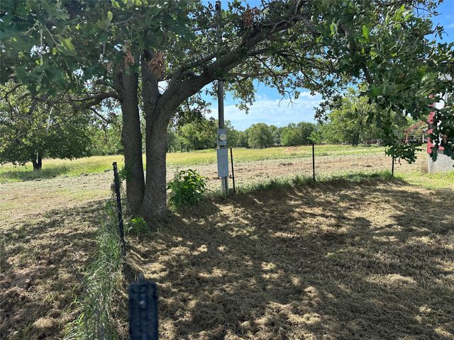 570 Big Salty Lane, Springtown, TX 76082