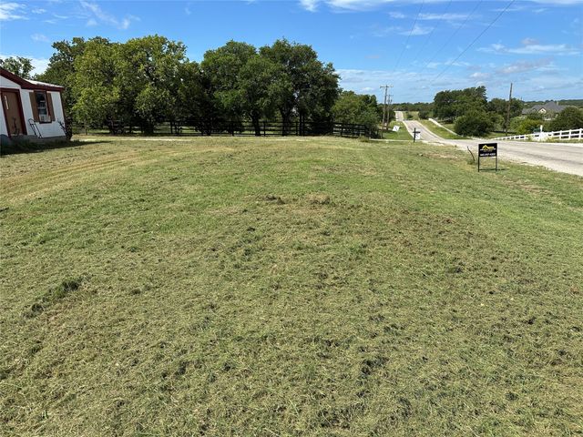 570 Big Salty Lane, Springtown, TX 76082