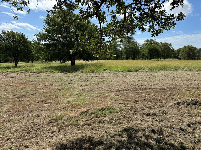 570 Big Salty Lane, Springtown, TX 76082