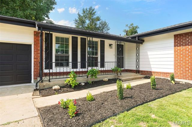 4494 Papal Drive, Florissant, MO 63033