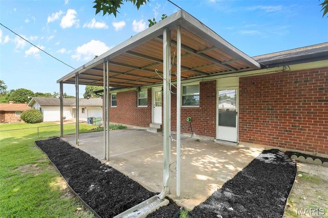 4494 Papal Drive, Florissant, MO 63033