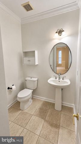 103 CASTLETON RD, Delran, NJ 08075