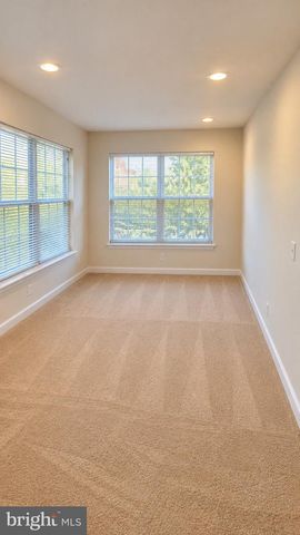 103 CASTLETON RD, Delran, NJ 08075