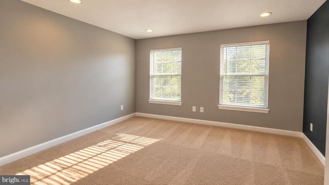 103 CASTLETON RD, Delran, NJ 08075