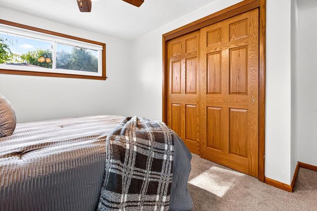 317 S WESTERN AVENUE, Neenah, WI 54956