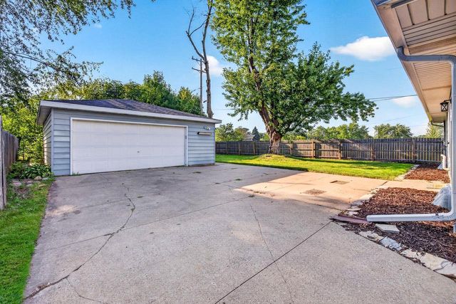 317 S WESTERN AVENUE, Neenah, WI 54956