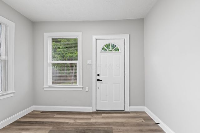 1753 Lockbourne Road, Columbus, OH 43207
