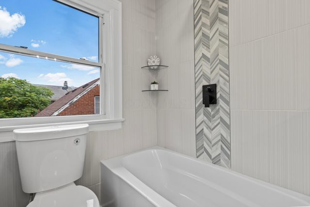 1753 Lockbourne Road, Columbus, OH 43207