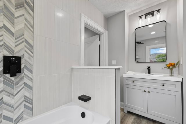 1753 Lockbourne Road, Columbus, OH 43207