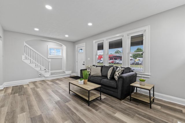 1753 Lockbourne Road, Columbus, OH 43207