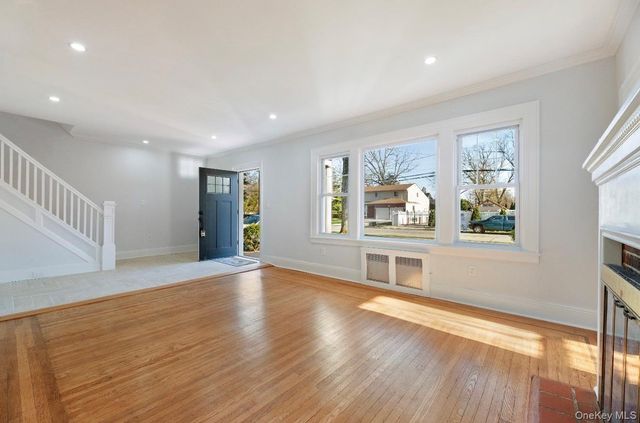 120 Lena Avenue, Freeport, NY 11520