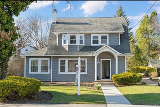 120 Lena Avenue, Freeport, NY 11520