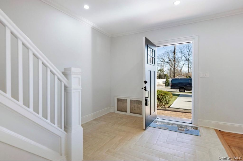 120 Lena Avenue, Freeport, NY 11520 — photo 2