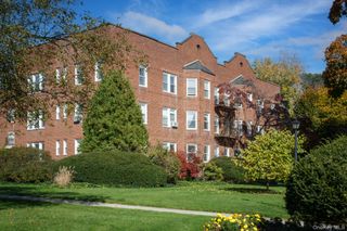 365 Stewart Avenue B18, Garden City, NY 11530