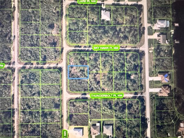 652 Aerostar Avenue NW, Lake Placid, FL 33852