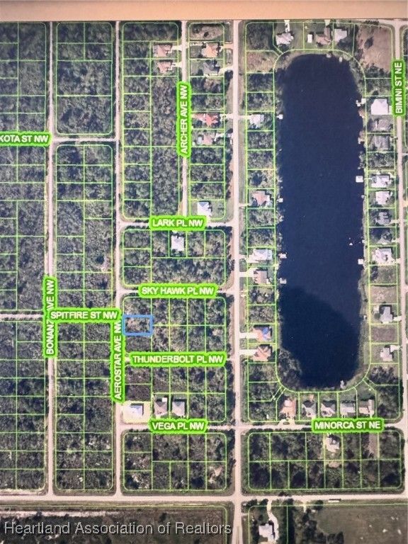 652 Aerostar Avenue NW, Lake Placid, FL 33852