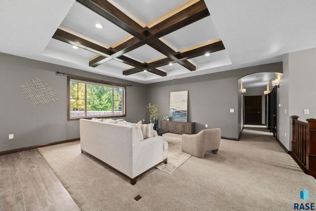 6200 S El Dorado Ave Avenue, Sioux Falls, SD 57108