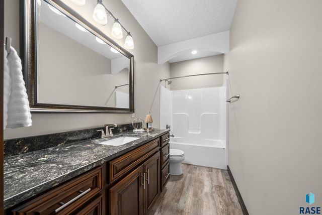 6200 S El Dorado Ave Avenue, Sioux Falls, SD 57108