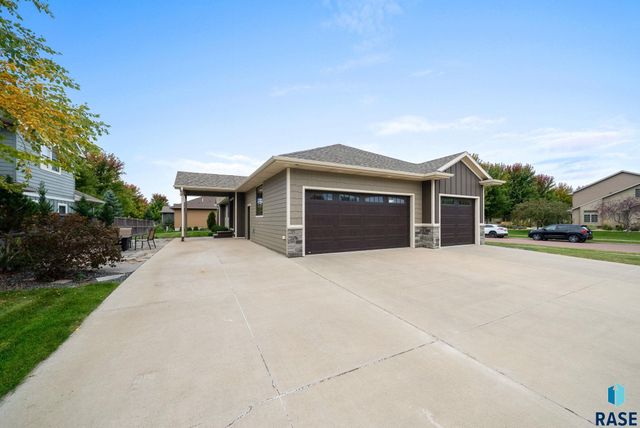 6200 S El Dorado Ave Avenue, Sioux Falls, SD 57108