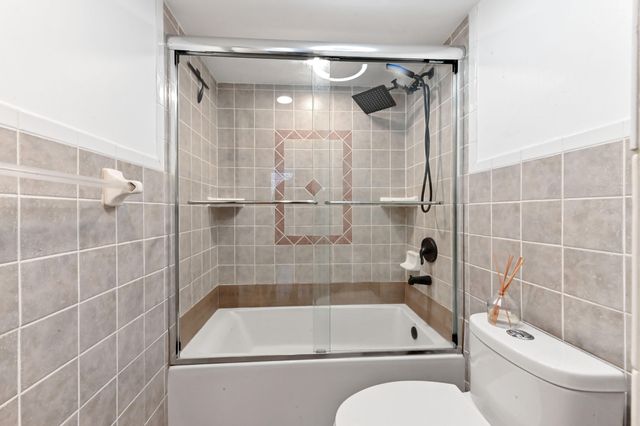 200 Scotia Drive 202, Hypoluxo, FL 33462