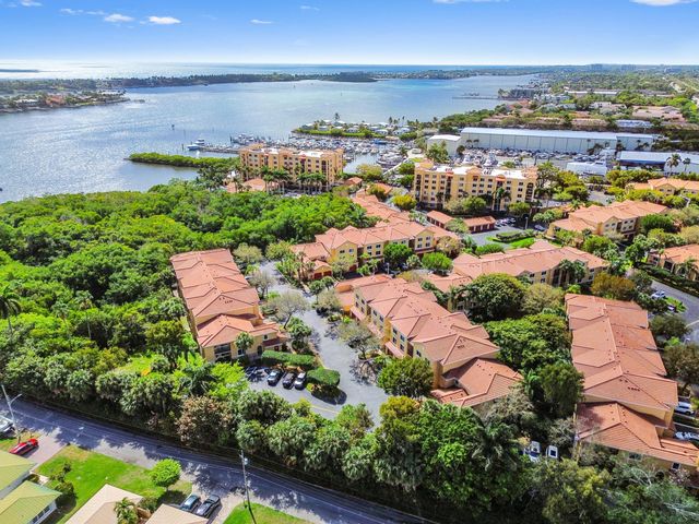 200 Scotia Drive 202, Hypoluxo, FL 33462