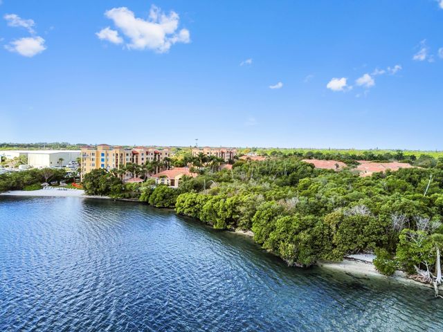 200 Scotia Drive 202, Hypoluxo, FL 33462