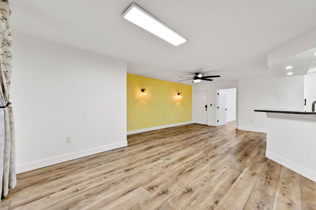 200 Scotia Drive 202, Hypoluxo, FL 33462