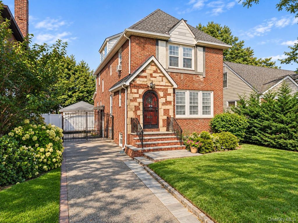 115 Canterbury Gate, Lynbrook, NY 11563 — photo 2