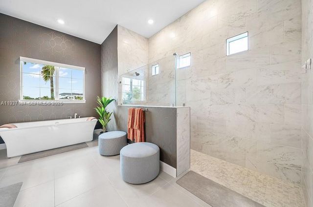 20017 SE Bridgewater Drive, Jupiter, FL 33458