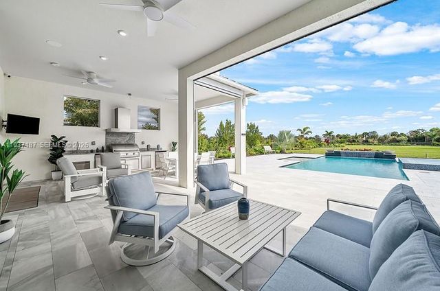 20017 SE Bridgewater Drive, Jupiter, FL 33458