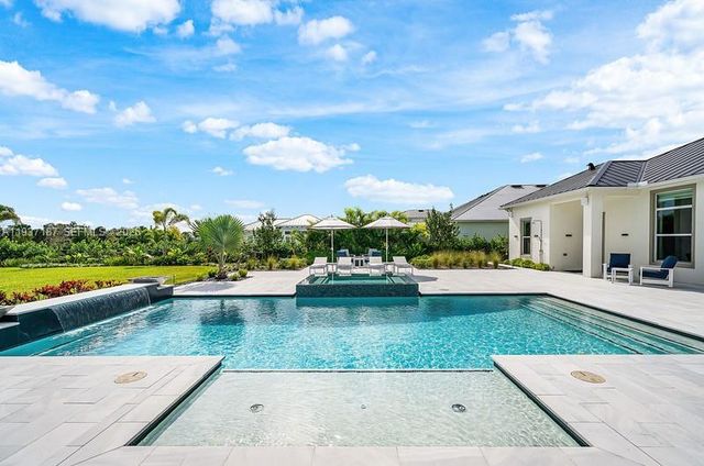 20017 SE Bridgewater Drive, Jupiter, FL 33458