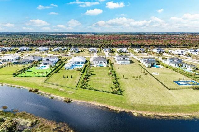 20017 SE Bridgewater Drive, Jupiter, FL 33458