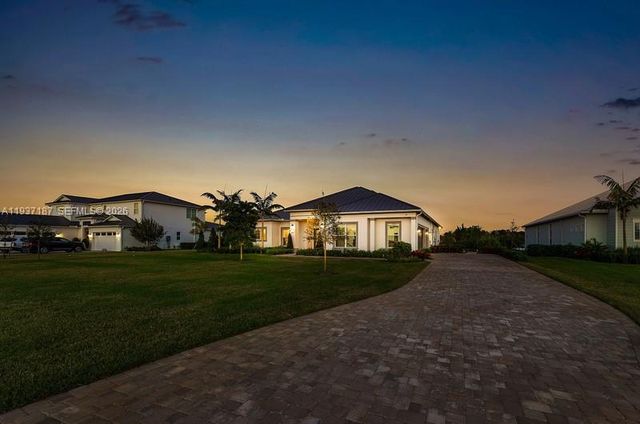 20017 SE Bridgewater Drive, Jupiter, FL 33458