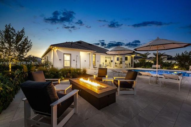 20017 SE Bridgewater Drive, Jupiter, FL 33458