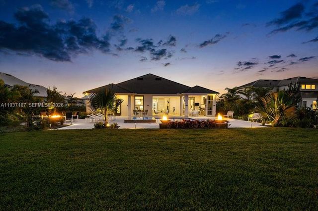 20017 SE Bridgewater Drive, Jupiter, FL 33458