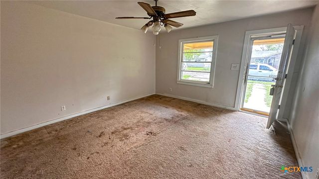 1106 S 7th Street, Copperas Cove, TX 76522