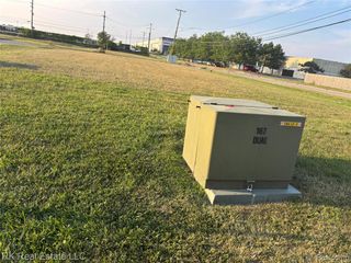 24095 Vance Ave, Hazel Park, MI 48030