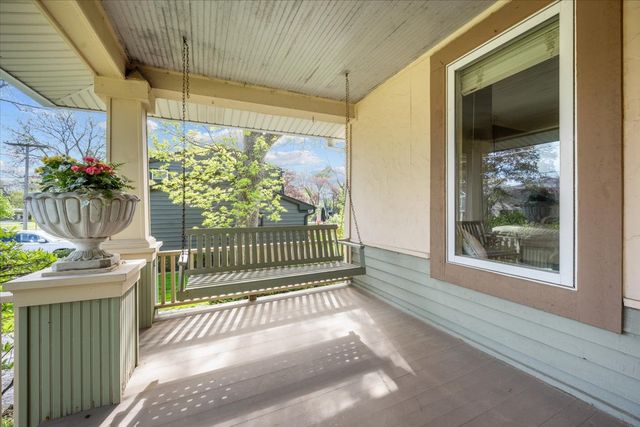 1515 Rosewood Avenue, Deerfield, IL 60015